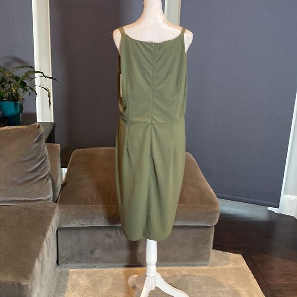 Women’s Green V-Neck Sleeveless Short Cocktail Party Dress Zip Back Size XL NWT - Picture 4 of 11